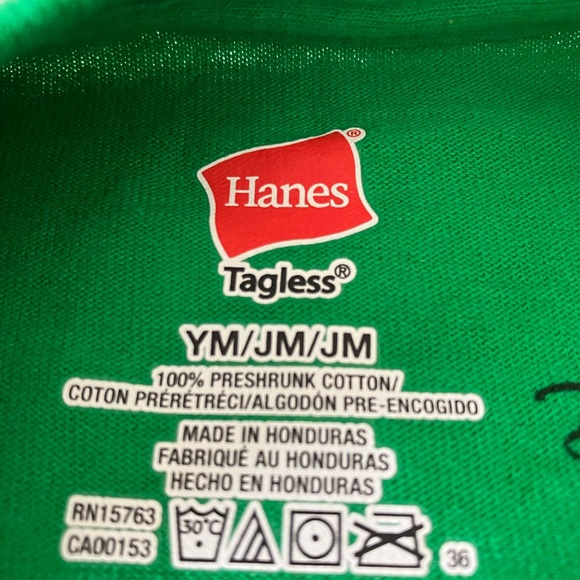 NWT Disney Very Merry Christmas Party Holiday T-shirt Magic Kingdom - Picture 3 of 3